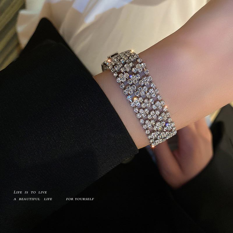 Women's Fashionable Dazzling Diamond For Exaggerated Personalized Bracelets