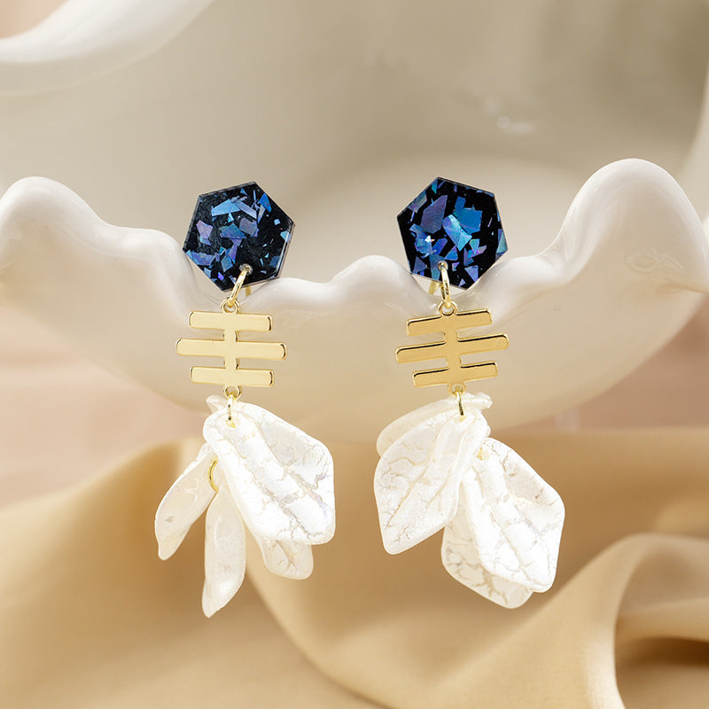 Women's Artistic Fashion Temperament Long Style Petals Versatile Ear Clip