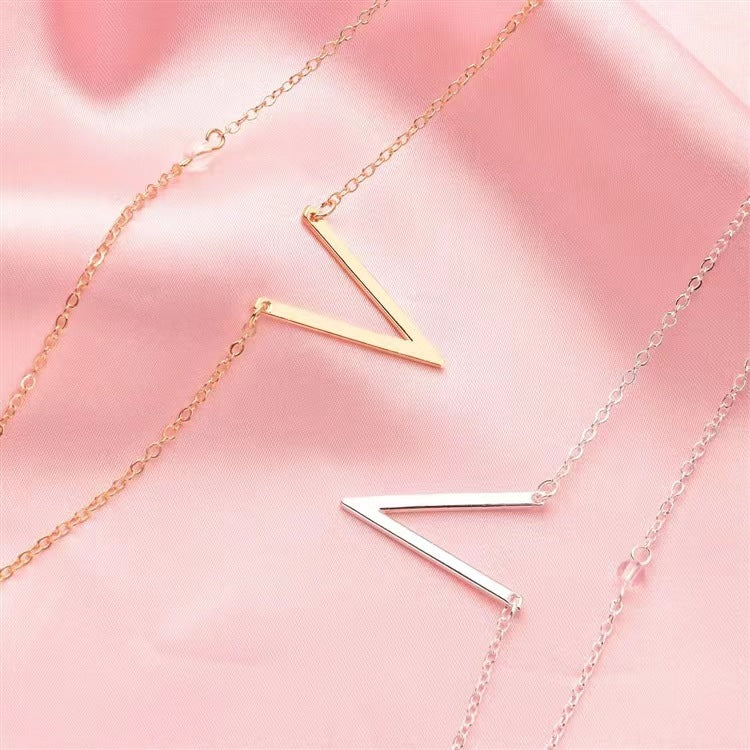 Women's Fashionable Temperamental Clavicle Chain Simple Personality Necklaces