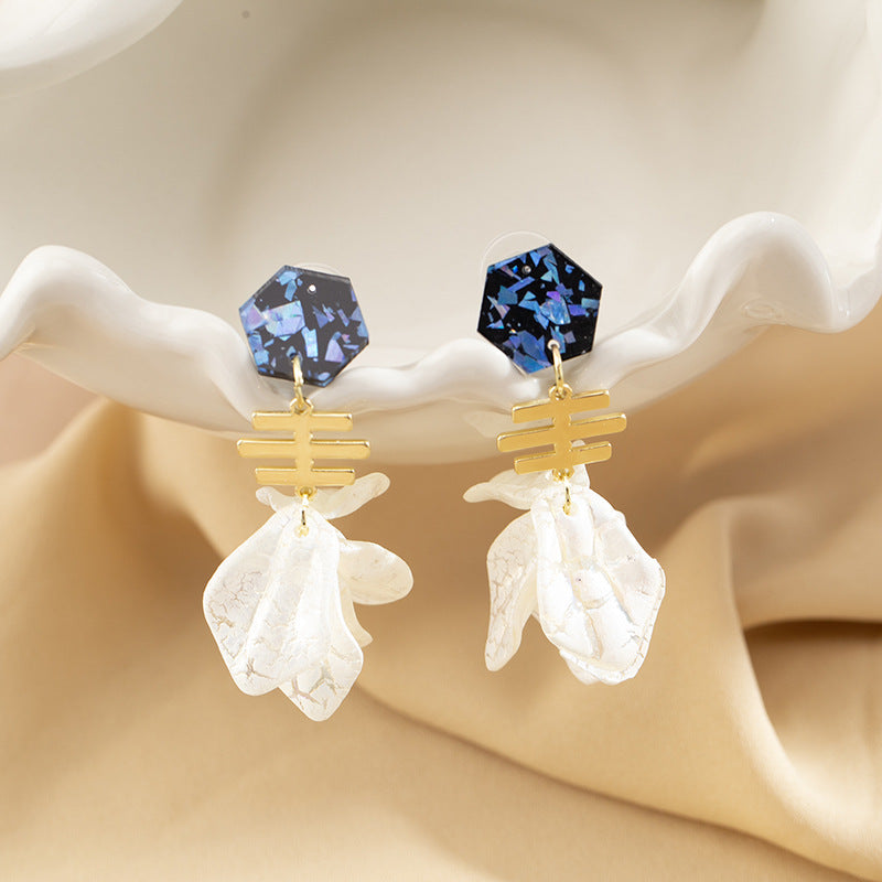 Women's Artistic Fashion Temperament Long Style Petals Versatile Ear Clip