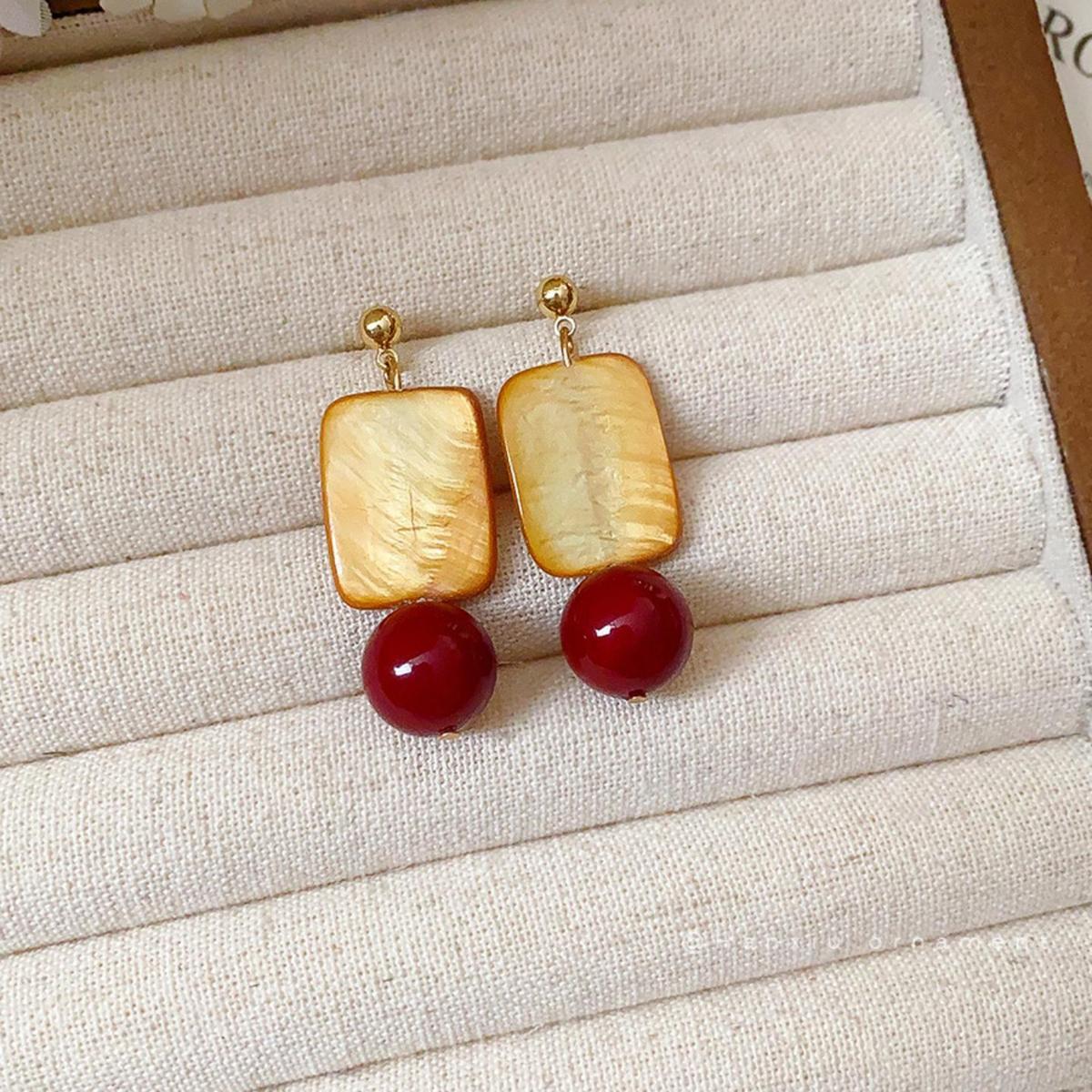 Women's Sugar Red Beads Eardrops Chinese Style Retro Fashion Elegance Light Rings