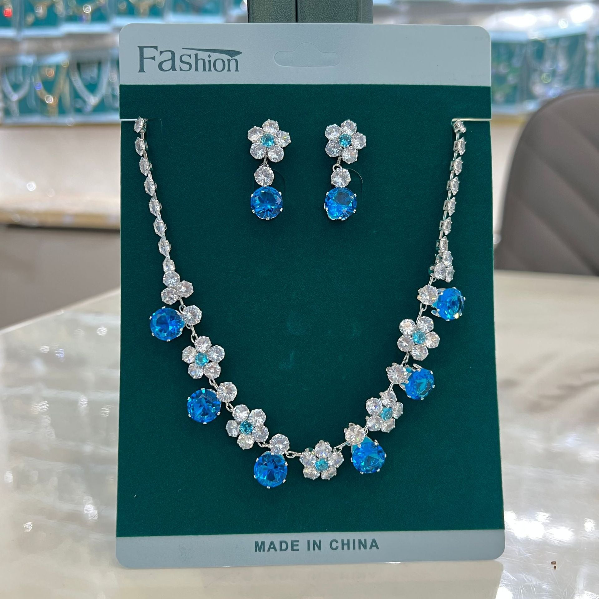 Women's Palace Style Zircon Flower Exquisite Elegant Light Luxury Fashion Jewelry Set