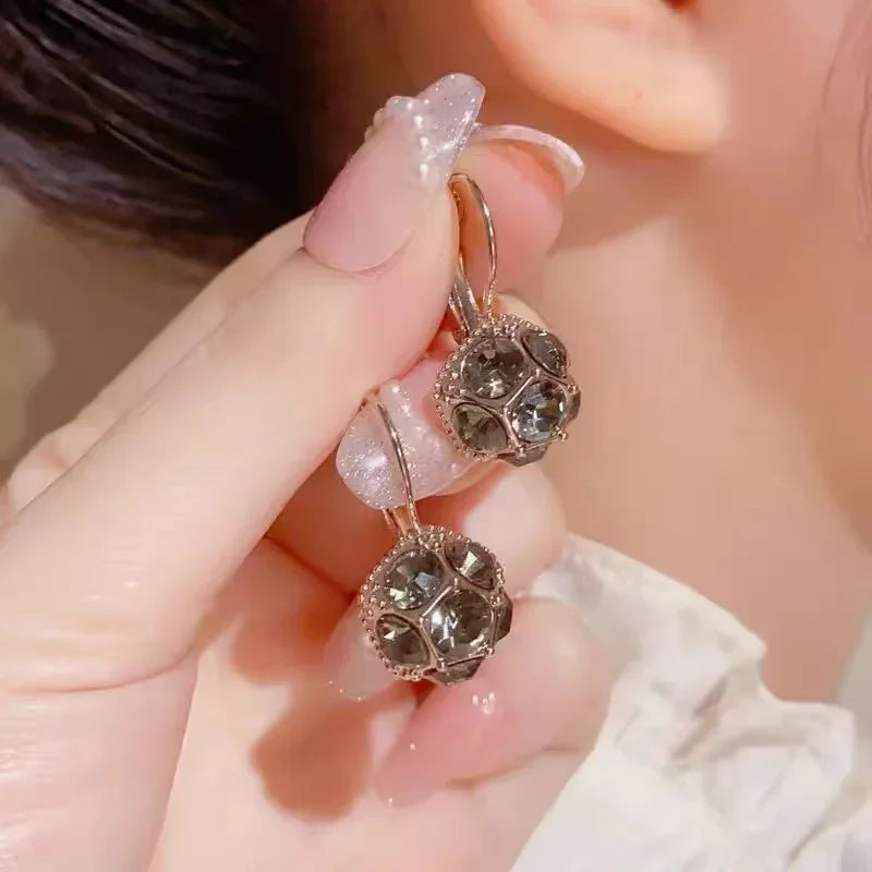 New Simple Metal Style Glossy Geometric Earrings For Women Fashionable Personalized Daily Accessory Party Jewelry Birthday Gifts