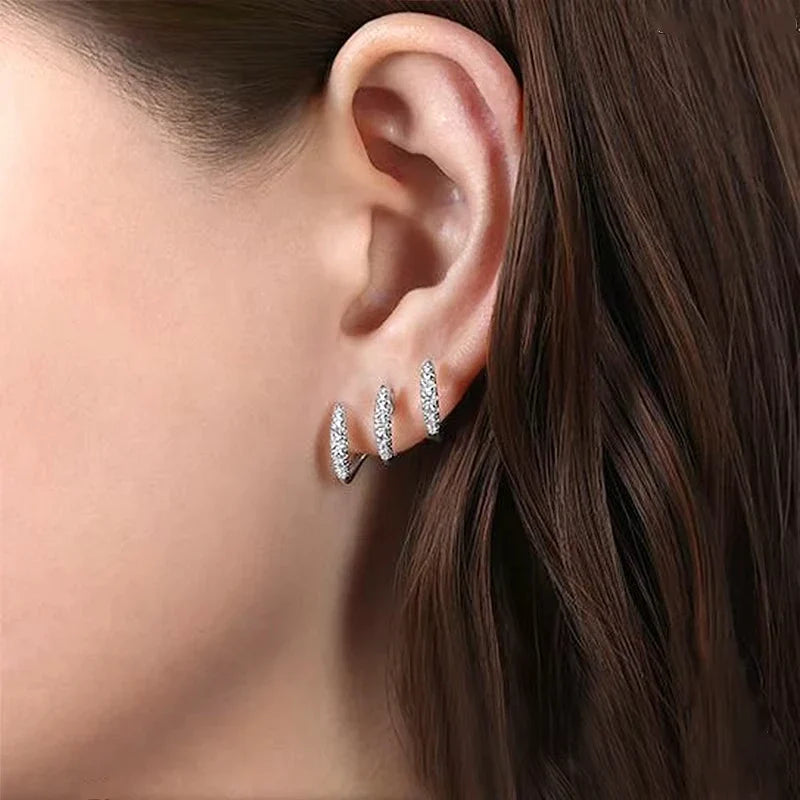 Exquisite Silver Color Claws Stud Earrings with Crystal Modern Design Fashion Versatile Accessories Women Jewelry