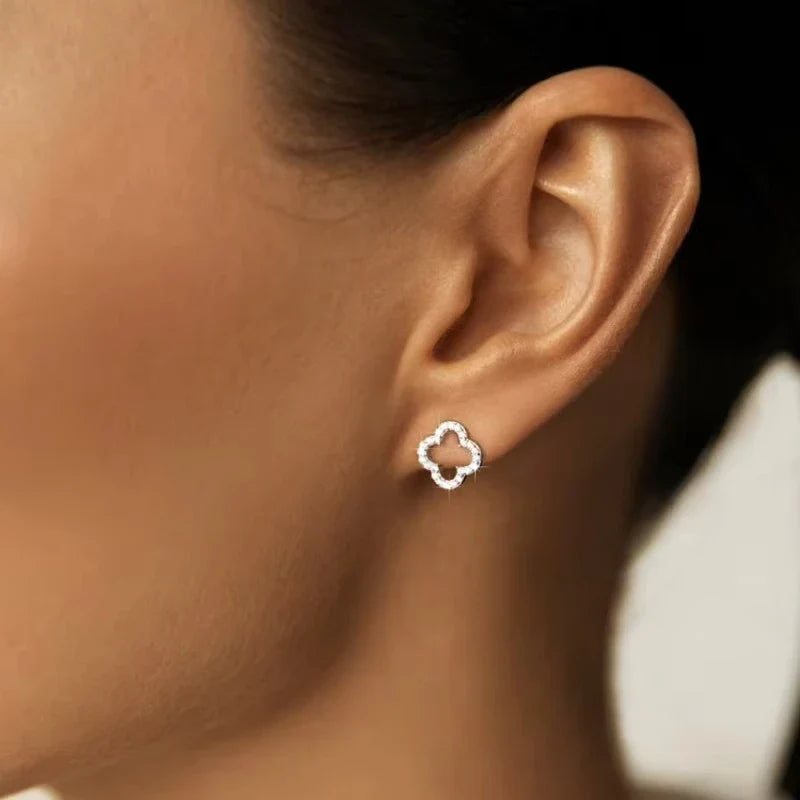 New Fashion Leaf Hollow Zircon Stud Earrings for Women Elegant Niche Triple Flower Earrings Party Jewelry Gift