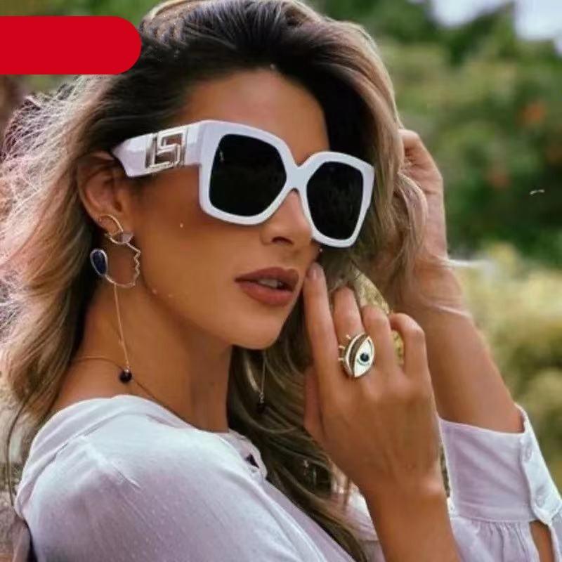 Classic Oversized & Square Shape Sunglasses Designer Style Vintage For Women & Men Fashionable Classic & Luxury Summer Outdoor Traveling  Sunglasses  Fashion Oversize Square Sunglasses